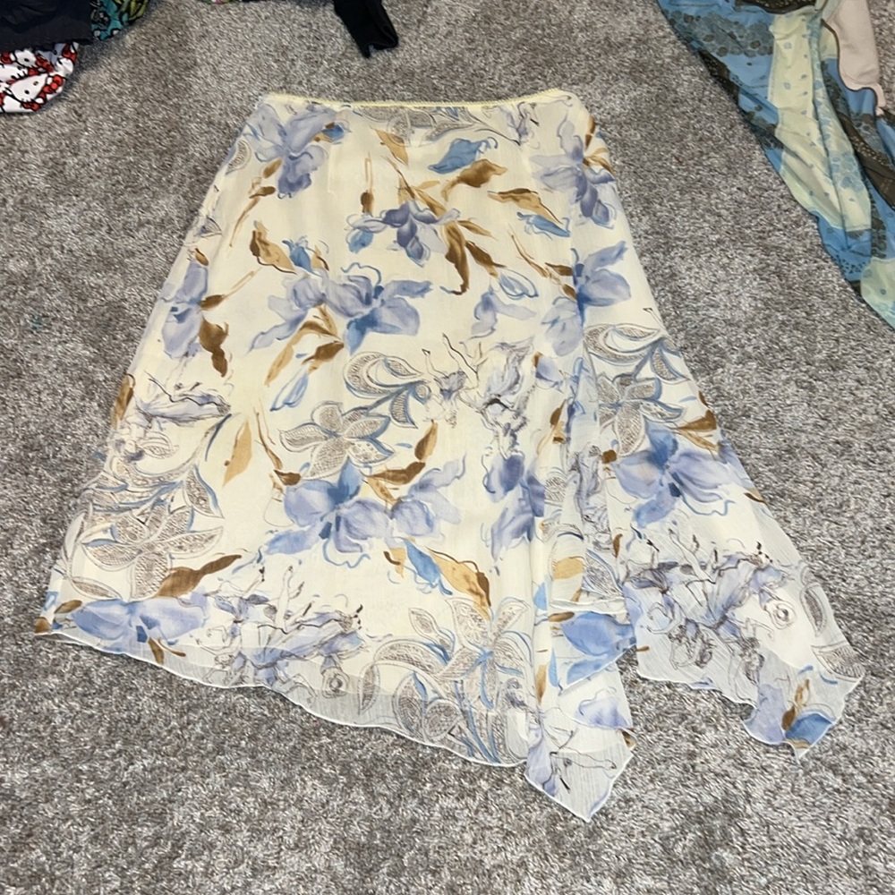 Bluzzidress A Line Skirt Ruffled Hem/Slit Size 40 Fits Like Size Small